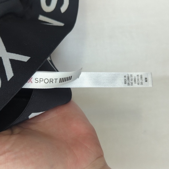 Victoria's Secret Sport Unlined Black Rainbow Racerback Sports Bra Size Medium - Picture 2 of 3